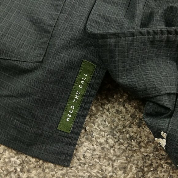 Howler Bros Shirt Guayabera Mariachi Rooster SS Button Up Black Mens Medium - Picture 3 of 11